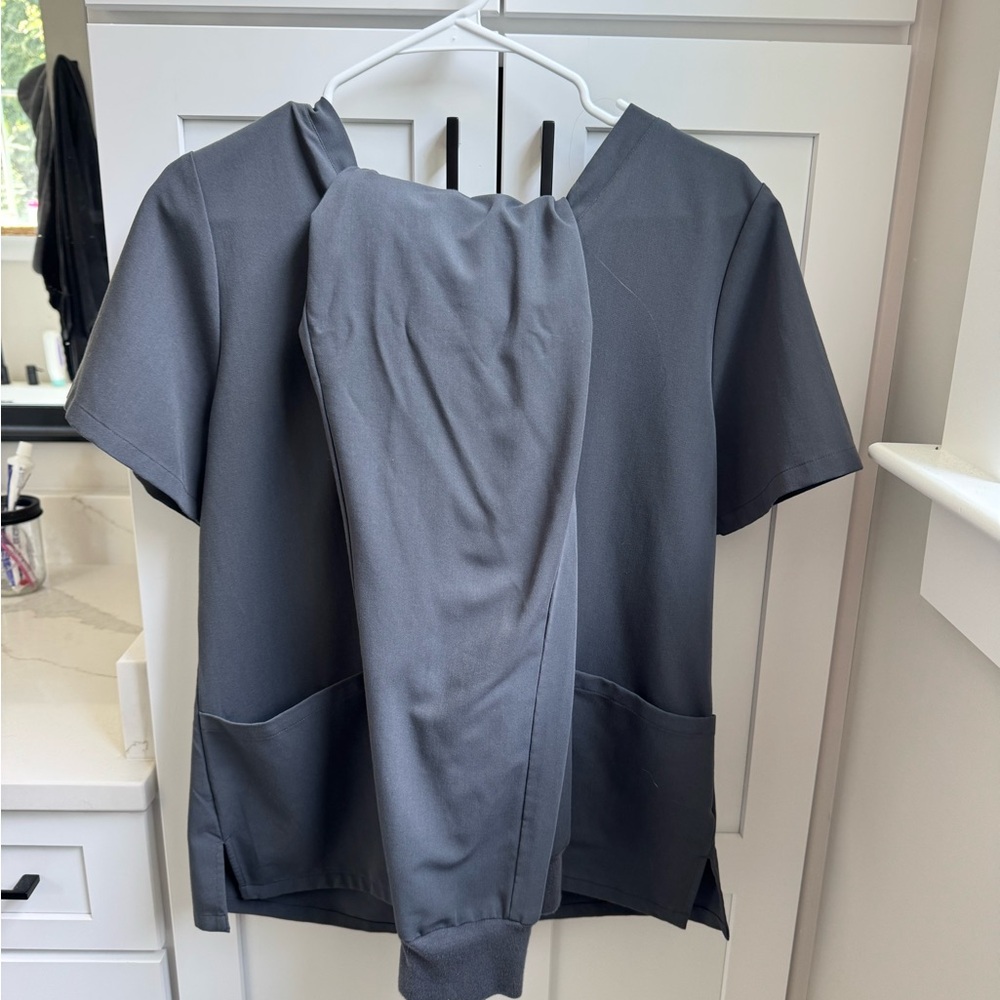 Women’s mandala scrub set